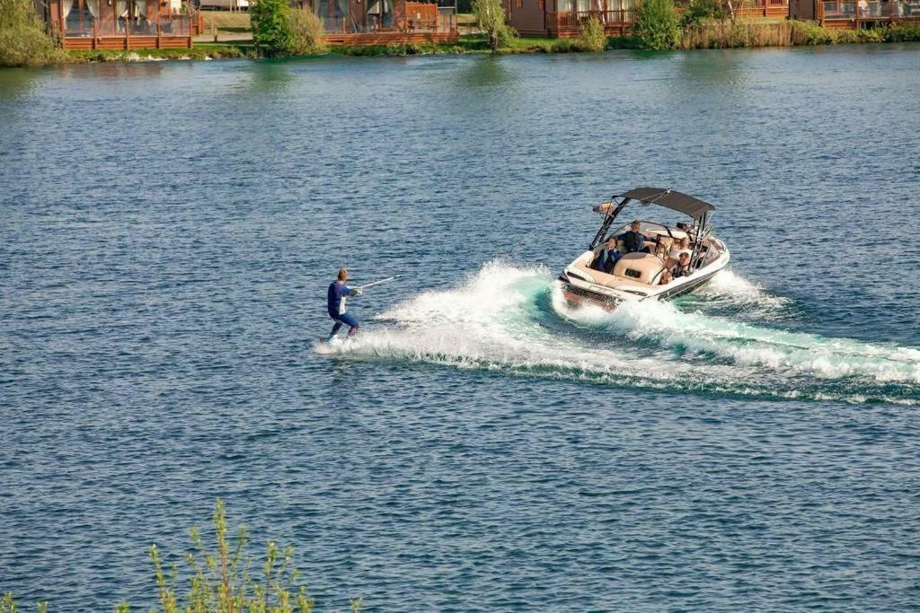 Relaxing Holiday Home With Hot Tub At Tattershall Lakes Exterior foto