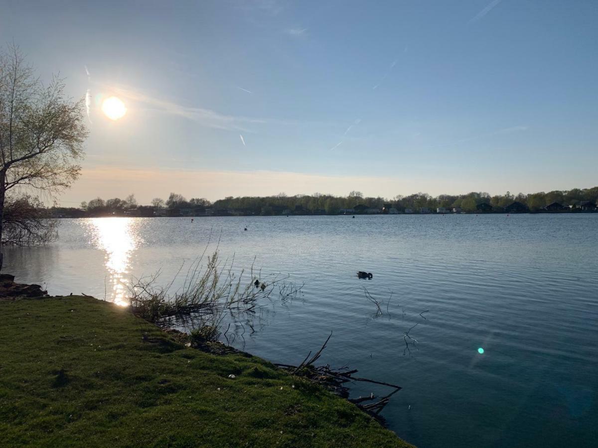 Relaxing Holiday Home With Hot Tub At Tattershall Lakes Exterior foto