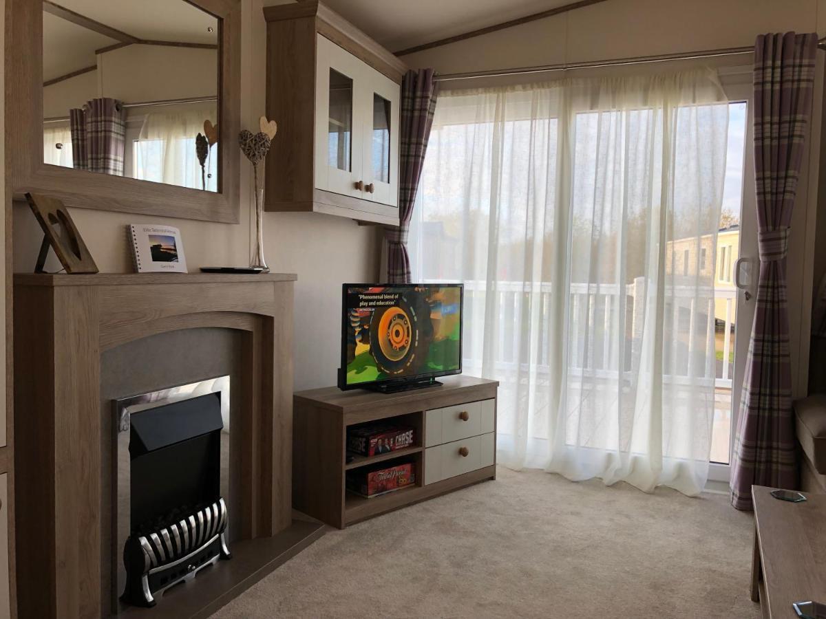 Relaxing Holiday Home With Hot Tub At Tattershall Lakes Exterior foto